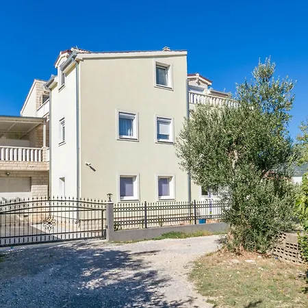 With Parking Space Kastel Stafilic, - 24155 Apartman Kastela