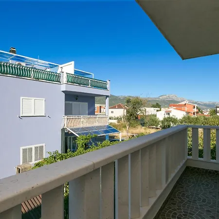 Apartment With Parking Space Kastel Stafilic, - 24155 *