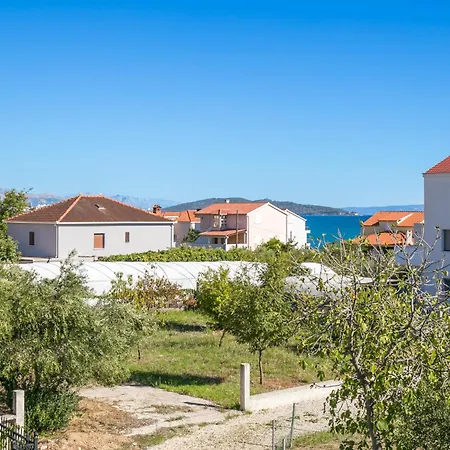 With Parking Space Kastel Stafilic, - 24155 * Kastela